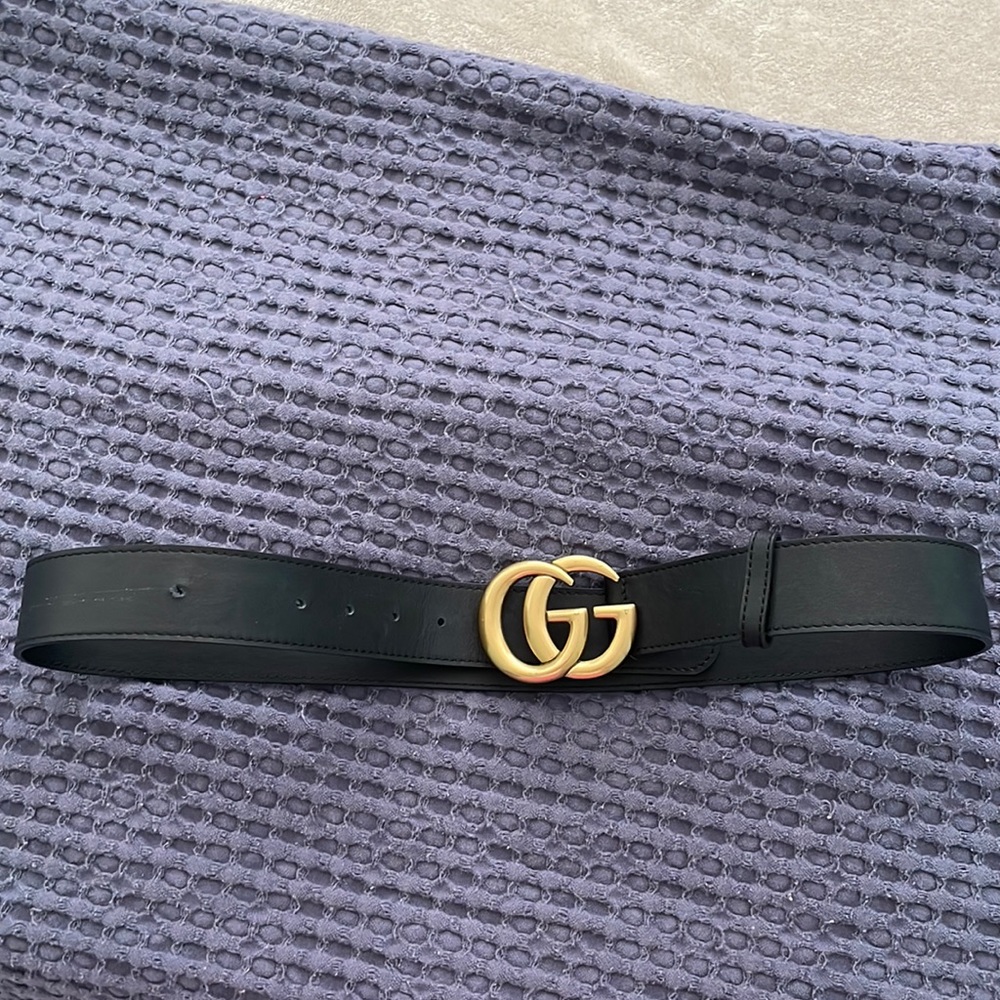 GG Black belt fits womens size 4,6,8